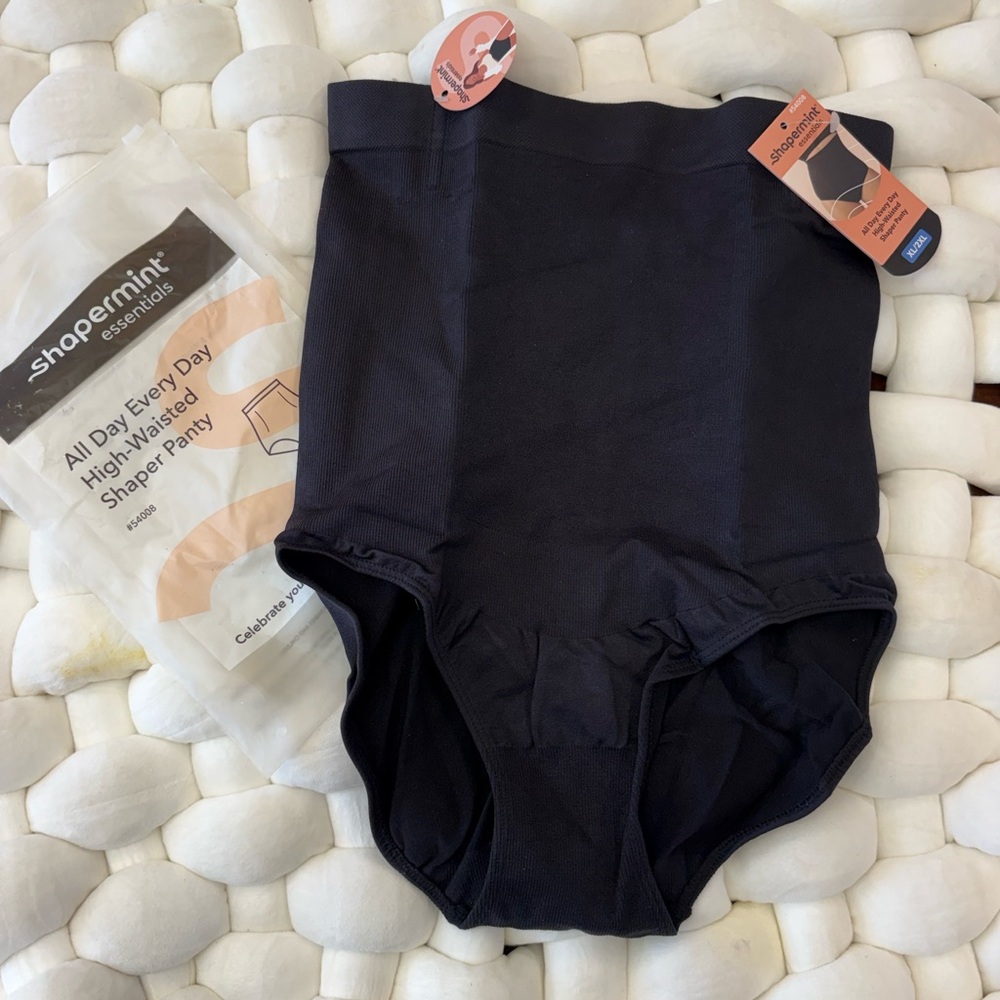 Shapermint Everyday High-Waisted Shaper Panty in Black